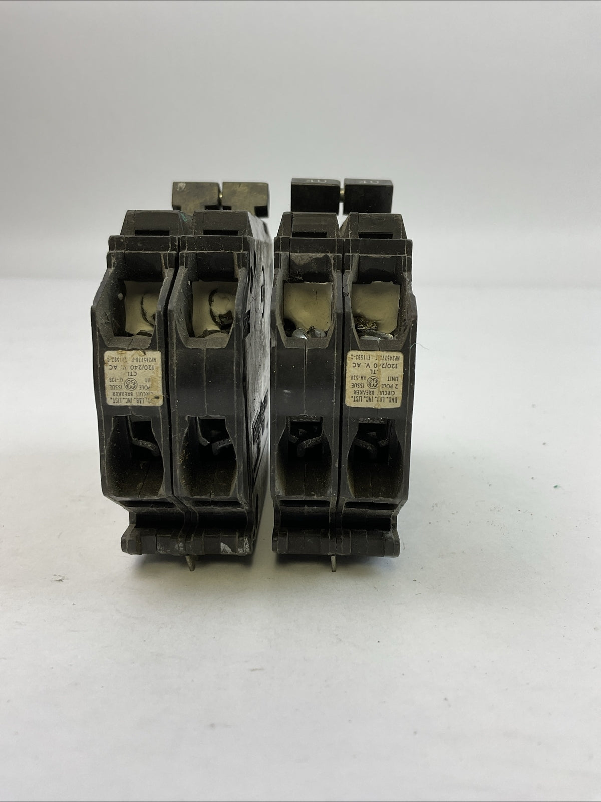 GE TQP240 40AMP 120/240VAC 1POLE CIRCUIT BREAKER (LOT OF 2)