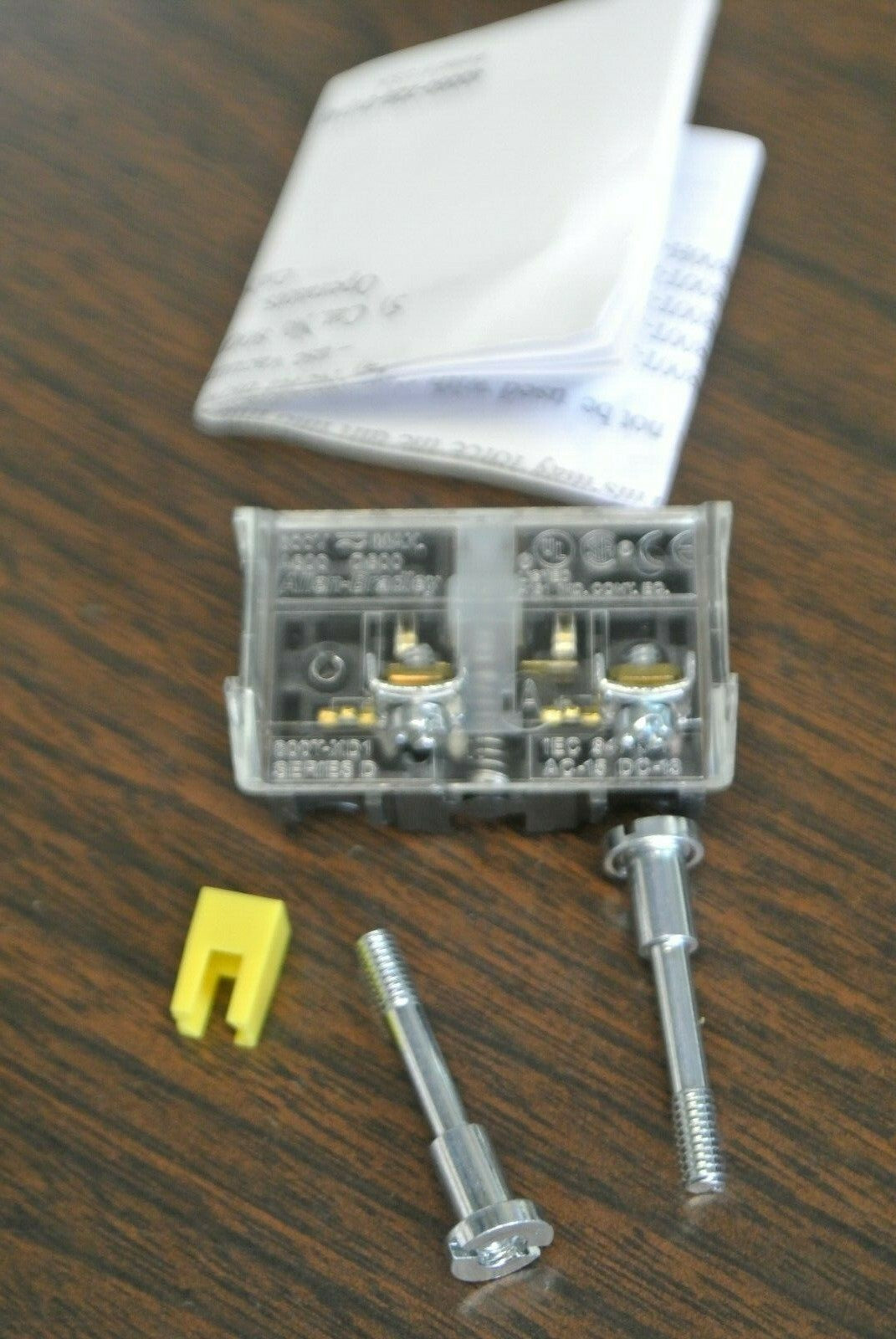 ALLEN-BRADLEY 800T-XD1 / SHALLOW BLOCK CONTACT BLOCK / NEW SURPLUS