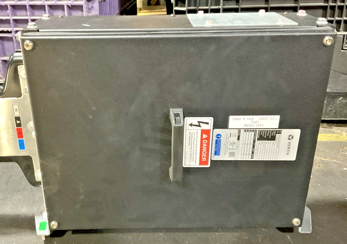 VERTIV POWERBAR iMPB BUSWAY 10' 8X30A , 2X20A BUS PLUGS UL857 208/120V EI GROUP