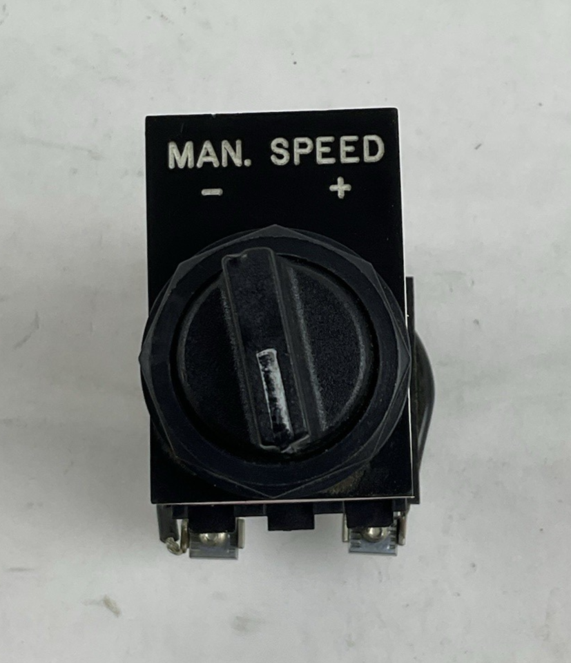 EATON CUTLER-HAMMER E22PXB11 1K POTENTIOMETER MANUAL SPEED CONTROL KNOB 120V