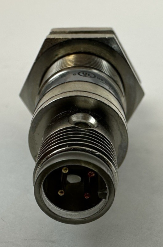 Allen-Bradley 872C-M8BN18-D4 /Ser. E Inductive Proximity Sensor 10-30 VDC