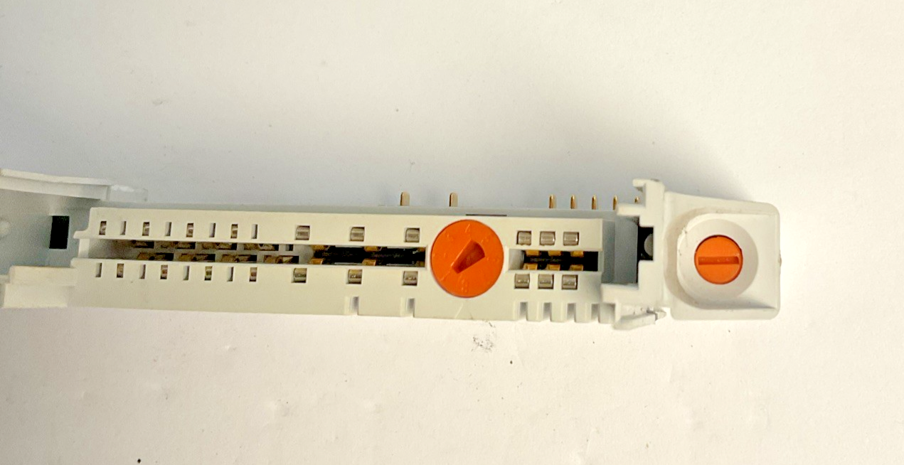 ALLEN BRADLEY 1734-TOP SER.A DIR/VER1000236069/00 TERMINAL BASE****LOTOF6****