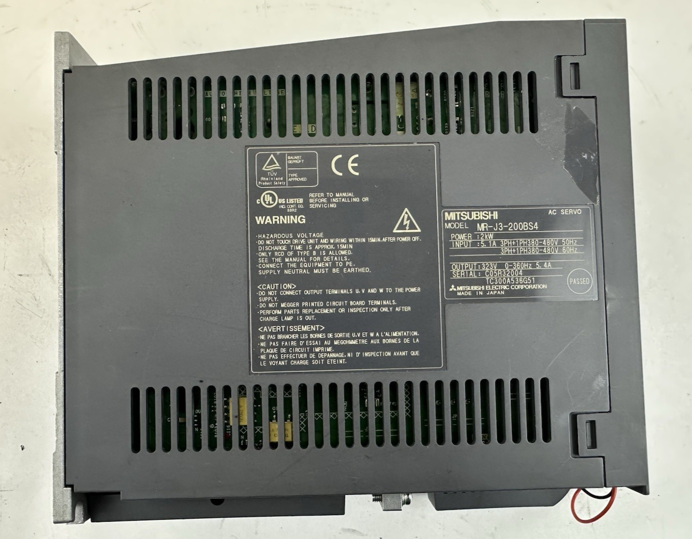 MITSUBISHI MELSERVO-J3 MR-J3-200BS4 AC SERVO DRIVE 3 PHASE 2kW 380-480V 50-60Hz