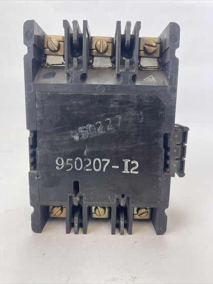 WESTINGHOUSE HMCP030I:1CA04 30AMP 3POLE 600VAC 250VDC AUX. SW. A1X1LT 1490D73G58