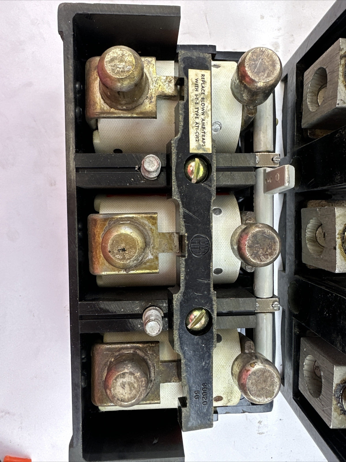GOULD CJ3M225 CIRCUIT BREAKER 600VAC 225A 3POLE A6KA CURRENT LIMITING