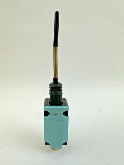 SIEMENS 3SE5112-0CR01 240V 6A WOBBLE STICK LIMIT SWITCH