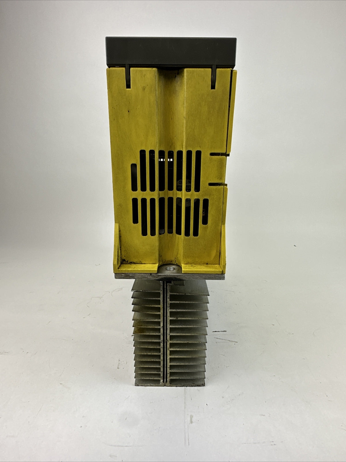 FANUC A06B-6096-H106 F SERVO AMPLIFIER OUTPUT 230VAC INPUT 283-325VDC