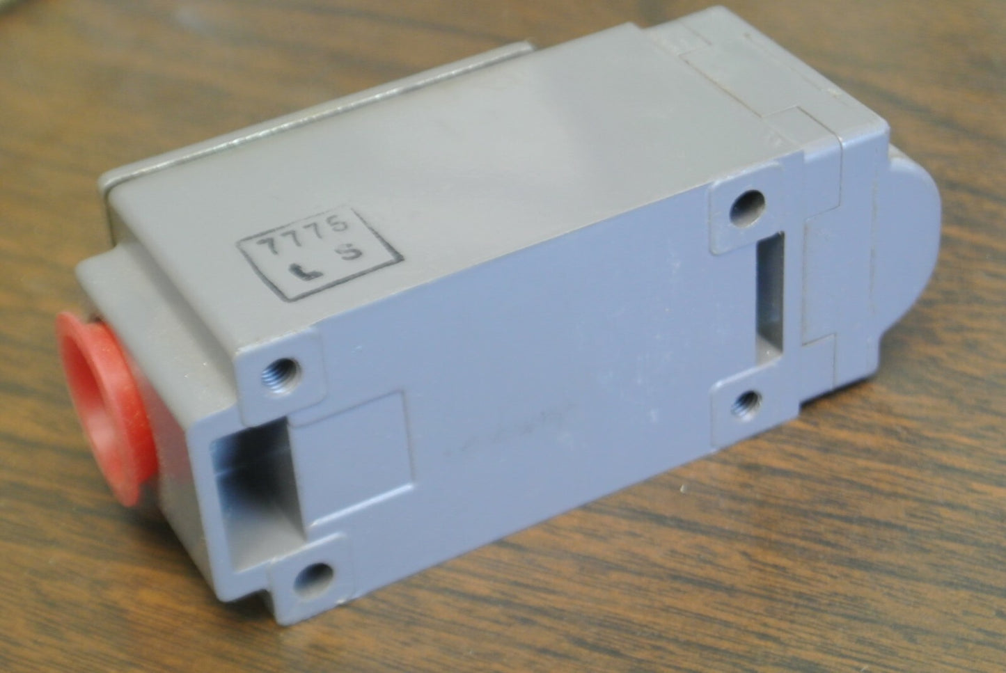 SQUARE D 9007 B53B2 Ser. A / SMALL PRECISION LIMIT SWITCH / NEW SURPLUS in BOX