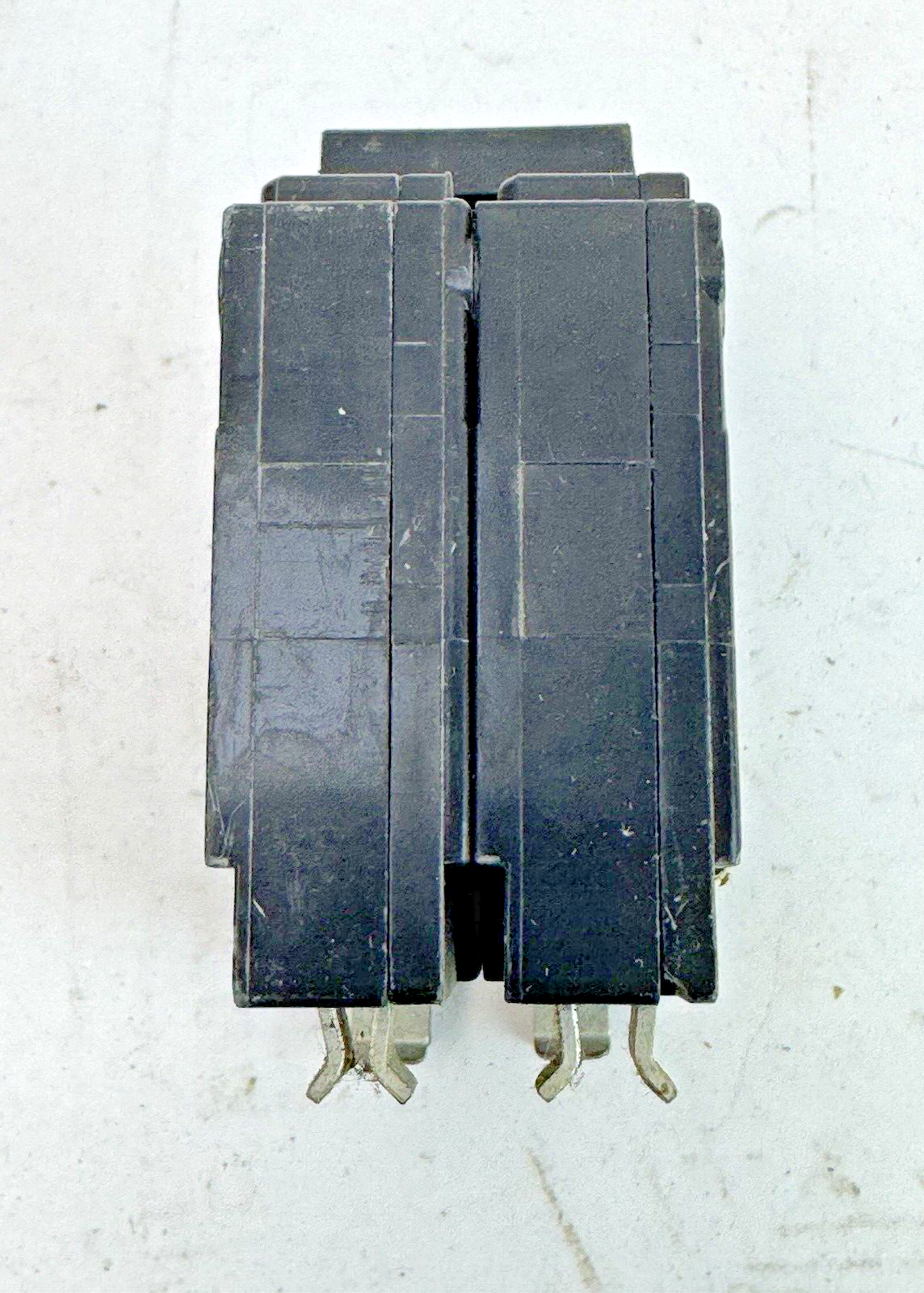 GE - TQ2120 - COMMON TRIP CIRCUIT BREAKER - 2 POLE, 20 A, 240 VAC, TYPE TQ