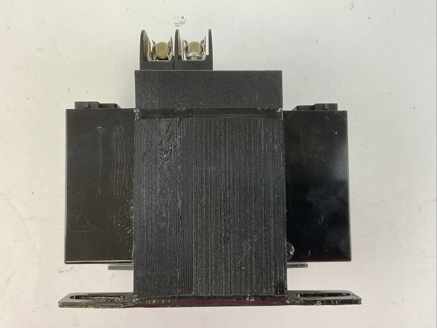 CUTLER HAMMER C0500E3CFBXXRT TRANSFORMER 500VA 50/60HZ FNQ-R-4 4AMP FUSES
