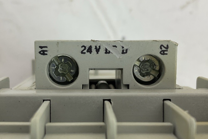 ALLEN BRADLEY STARTER (100-C16D*10 SER B COIL 24VDC + 193-EEBB 0.2-1.0A SER C)