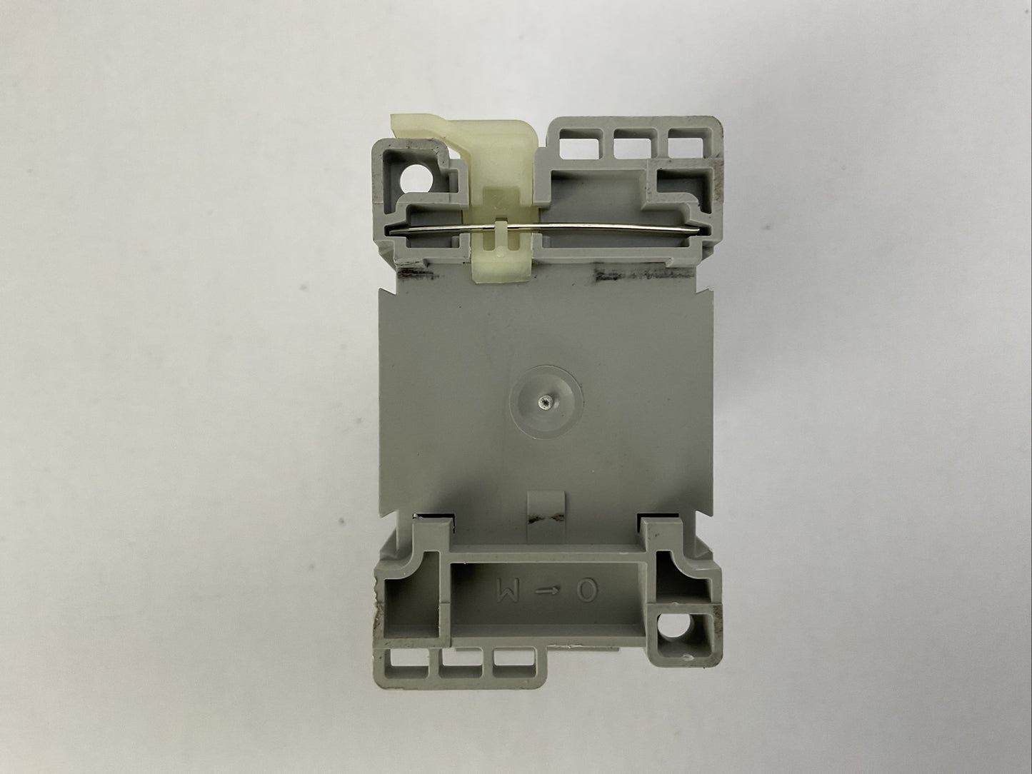 ALLEN BRADLEY 700-CF400E* SER A 600VAC COIL 24VDC CONTACTOR 100-F SER A