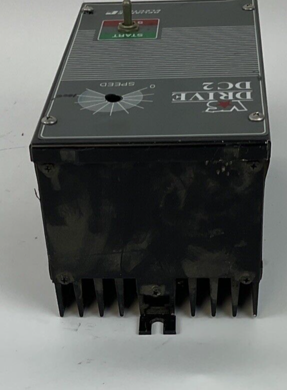 RELIANCE DC2-70U MOTOR CONTROLLER 115/230VAC 12.5A 1.0/2.0HP  MISSING KNOB