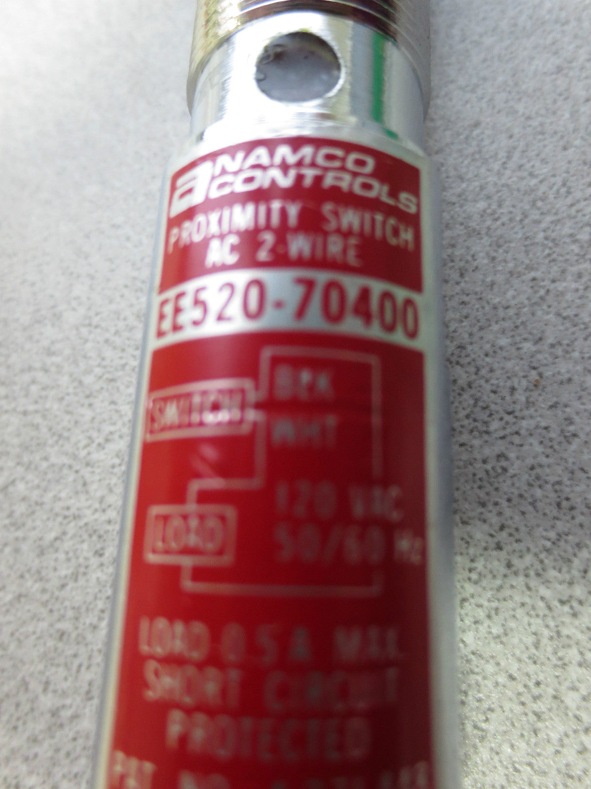 NAMCO EE520-70400 TUBULAR PROXIMITY SWITCH - NEW SURPLUS