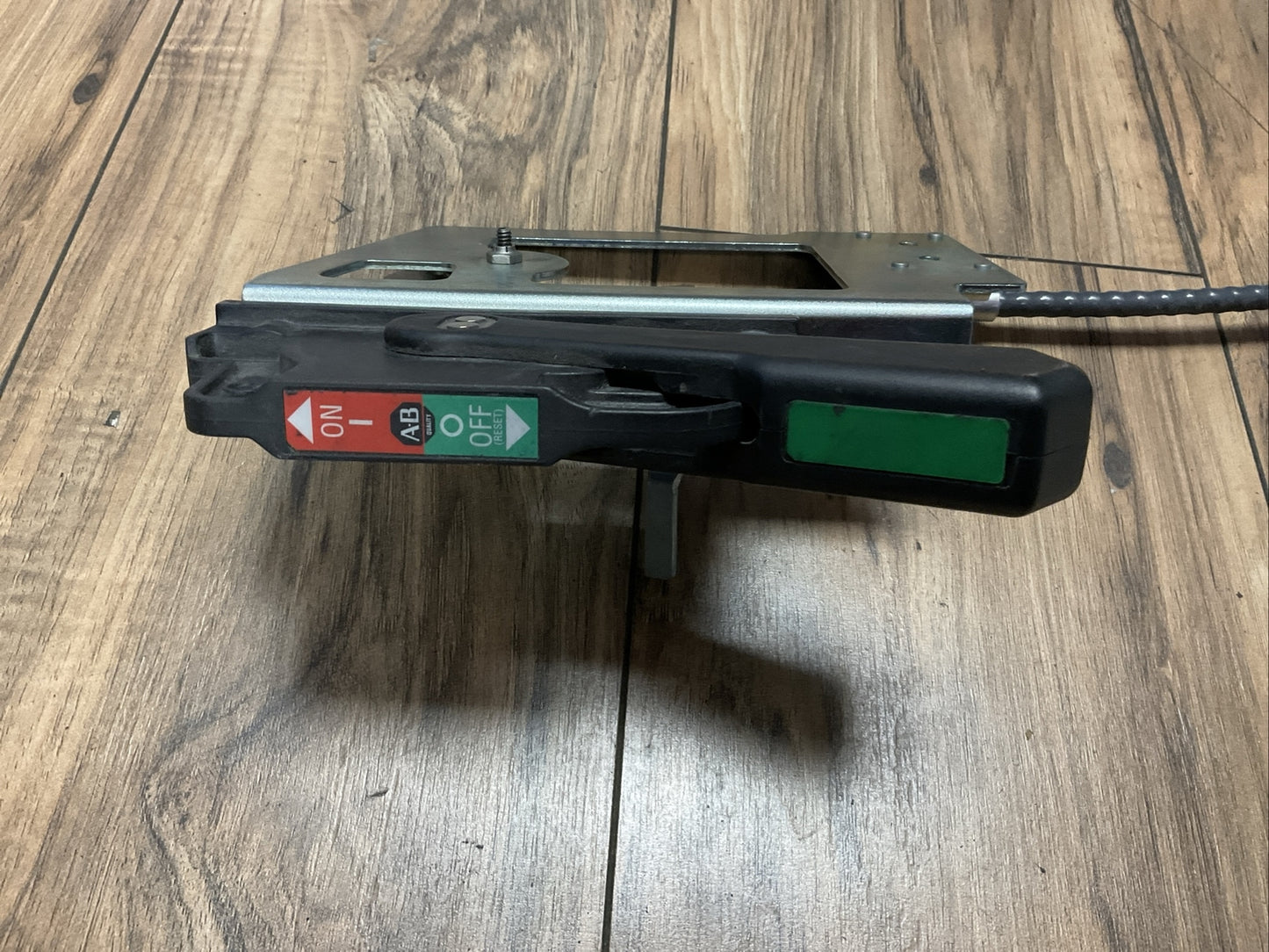 ALLEN BRADLEY 140G-G-FCX03 SER A FLEX CABLE OPERATOR MECHANISM