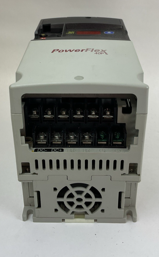 ALLEN BRADLEY 22D-D2P3N104 POWER FLEX 40P AC DRIVE OUTPUT  INPUT 480V 1HP 3.2A