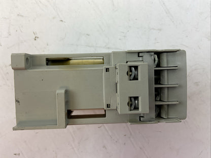 ALLEN BRADLEY 700-CFM400Z* SER A CONTACTOR 600VAC 30A COIL 24VDC