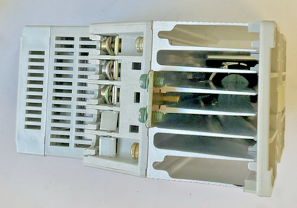 ALLEN BRADLEY 160-BA04NPS1 VARIABLE SPEED CONTROLLER FRN:6.00 460V 3PH 4.6A