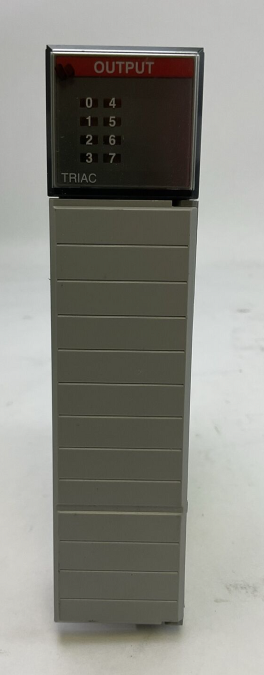 ALLEN BRADLEY 1746-OA8 SER B F/W N/A DIR/VER 10000058878/05 SLC500 OUTPUT MODULE