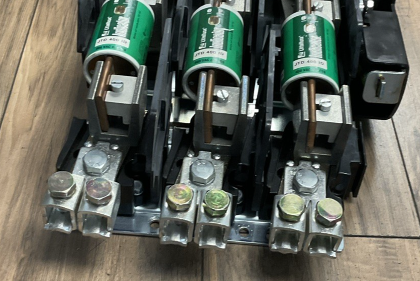 ALLEN BRADLEY 1494V-DS400 DISCONNECT SWITCH 400A 600VAC 250VDC SER.A
