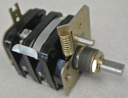 ALLEN-BRADLEY 806- 990270 ROTARY PILOT SWITCH / NEW SURPLUS