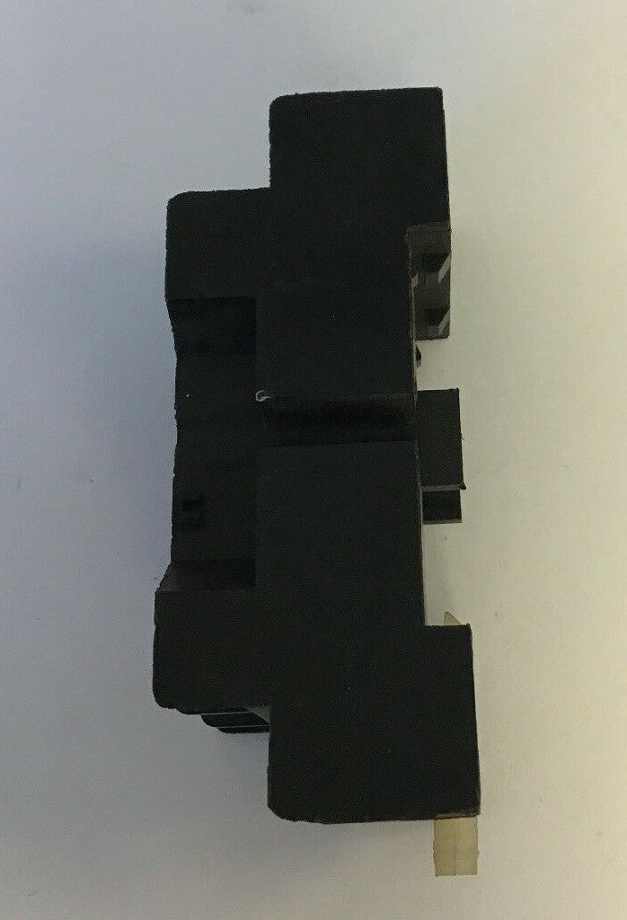 ALLEN BRADLEY 700-HN128 RELAY BASE 14 PIN SOCKET 300 VAC (MAY BE MISSING SCREWS)
