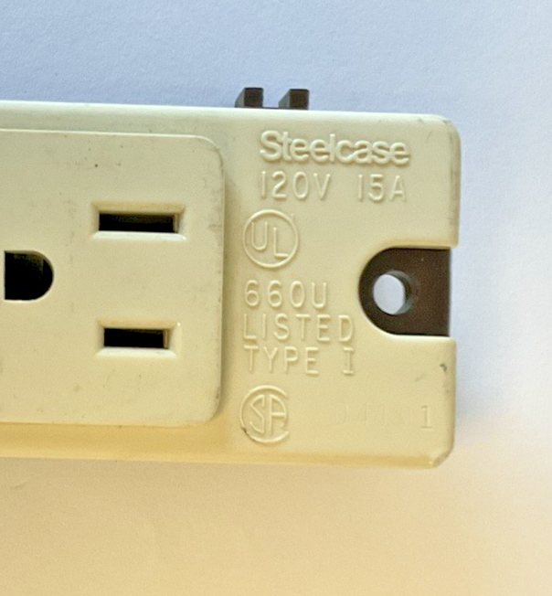 STEELCASE 98665 PLUG PANEL RECEPTACLE 120V 15A 660U ***LOTOF9***