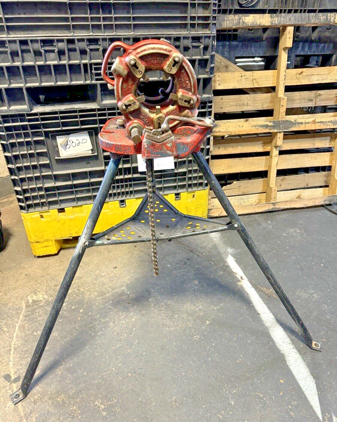 RIDGID - 700-12 - POWER DRIVE PIPE THREADER W/ STAND/BUCKET/DIE HEADS +SEE BELOW