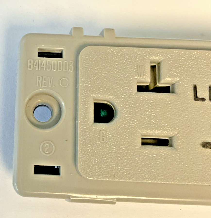 STEELCASE 986833DA20S DUPLEX RECEPTACLES 3LINE 20A BOX OF 6