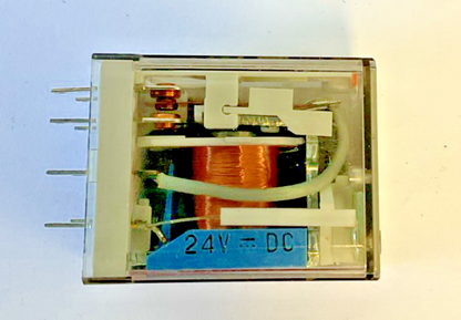 ALLEN BRADLEY 700-HC22Z24-4 W/ 700-HC22Z24 RELAY 24VDC 10A SER.A  ***LOTOF5***