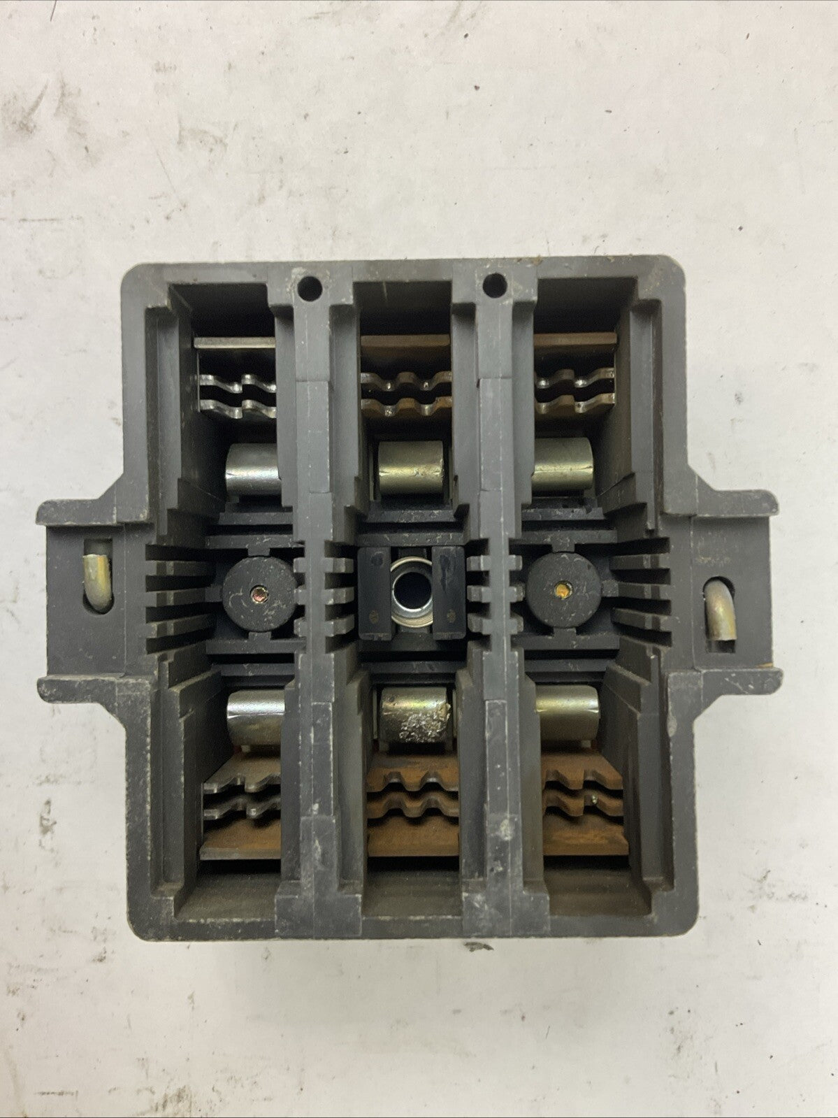 SIEMENS 3TF46 CONTACTOR 600VAC 70A 50HP COIL 120V 60HZ