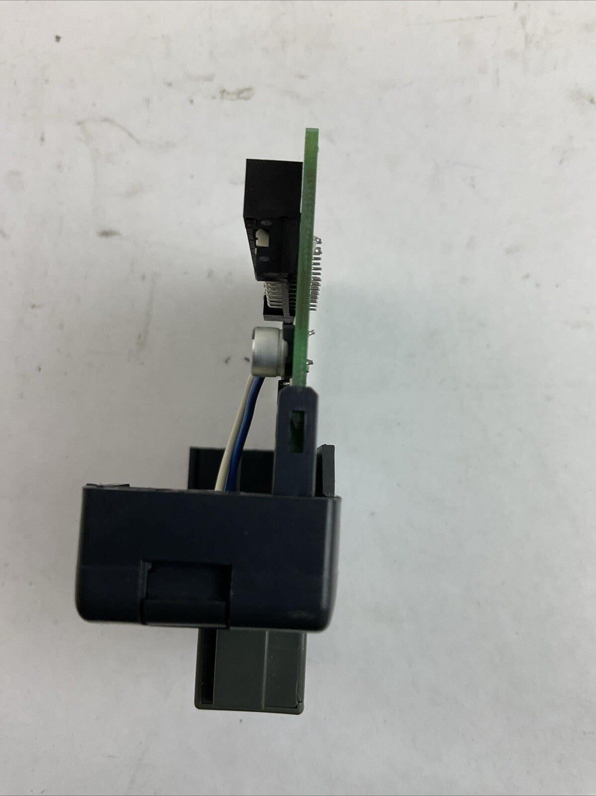 AUTOMATION DIRECT D2-16ND3-2 INPUT MODULE 20-28VDC 8mA