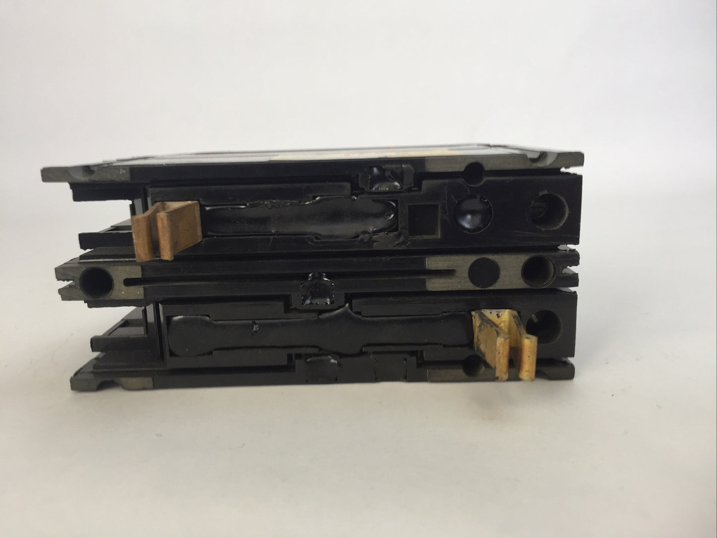 FPE 2220 CIRCUIT BREAKER NE-S FRAME 2POLE 20A 240VAC 125-250VDC FEDERAL PACIFIC