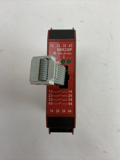 ALLEN BRADLEY 440R-H23180 MSR230P SER A GUARD MASTER SAFETY RELAY SUPPLY 24VDC