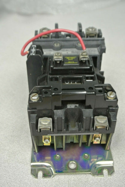 ALLEN-BRADLEY 500F-AOB920 / AC CONTACTOR / SIZE 0 / 2-POLE / NO CONTACTS