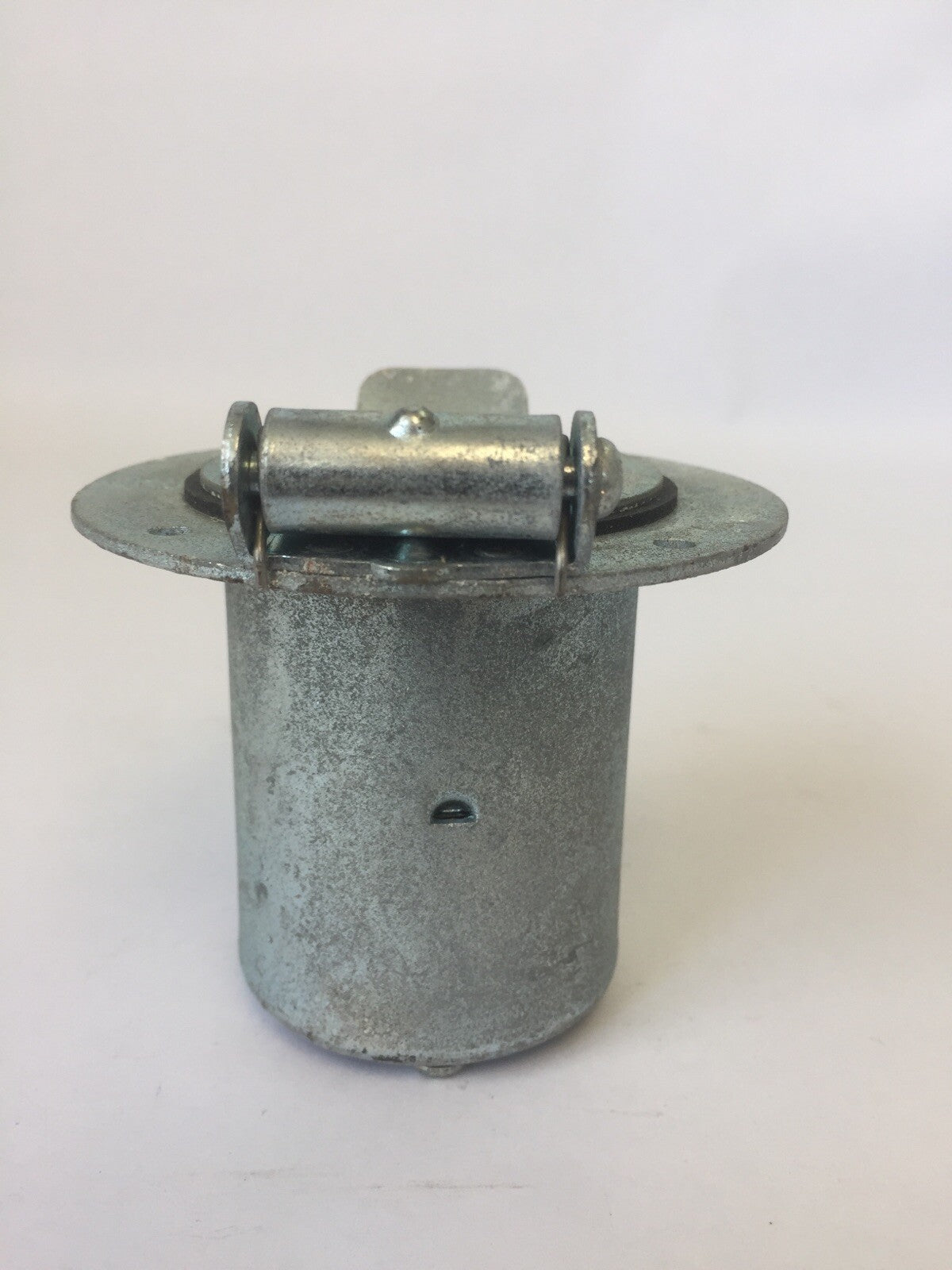 HUBBELL 3768 TWIST-LOCK FLANGED INLET WITH LIFT COVER 250VDC 600VAC 50A 4-WIRE