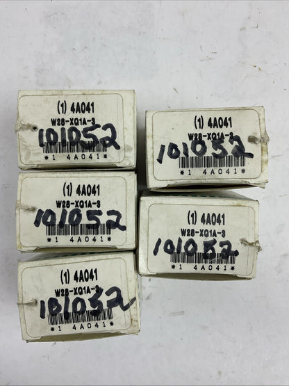SIEMENS W28-XQIA-3 32VDC 3AMP CIRCUIT BREAKER (LOT OF 5)