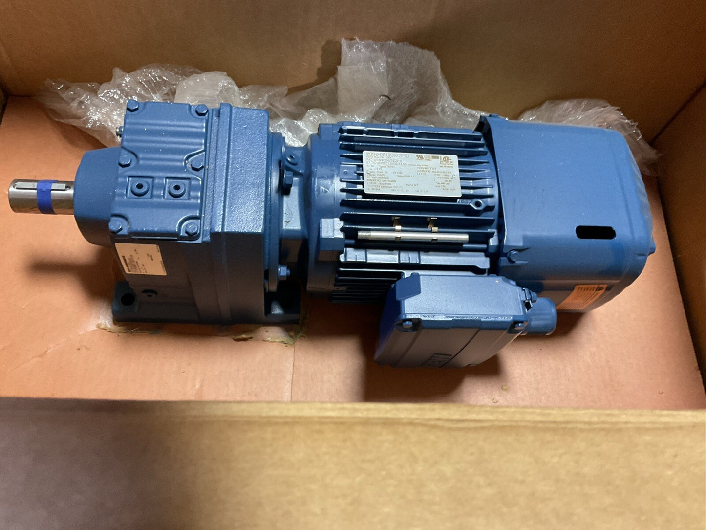 SEW-EURODRIVE R47 DRN90S4/BE2HR GEAR MOTOR HZ 60 rpm 1762/91 V230/460 YY/Y