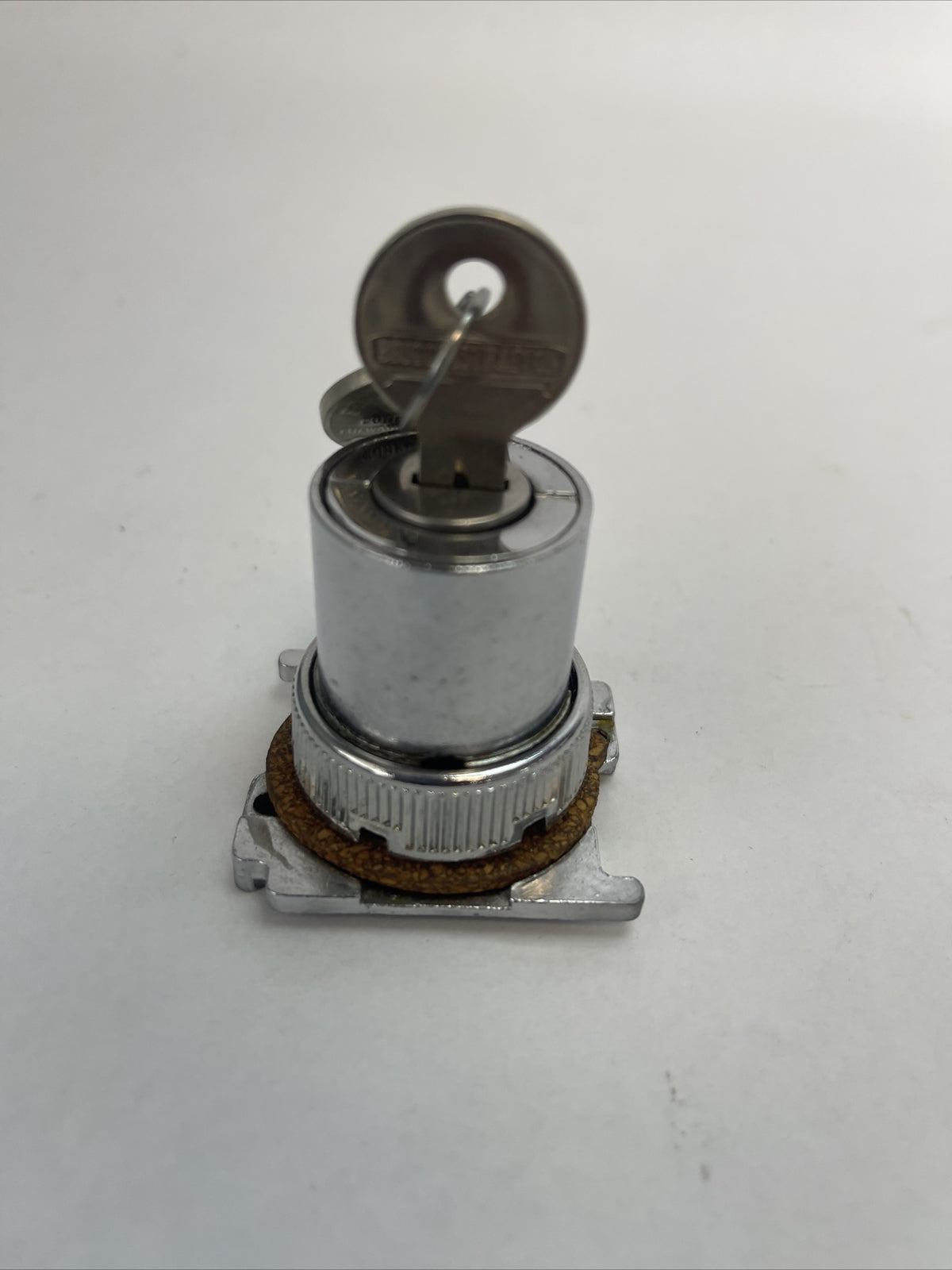 CUTLER HAMMER 10250T15254 SELECTOR SWITCH KEY OPER. 3 POS. MAIN. CAM 5