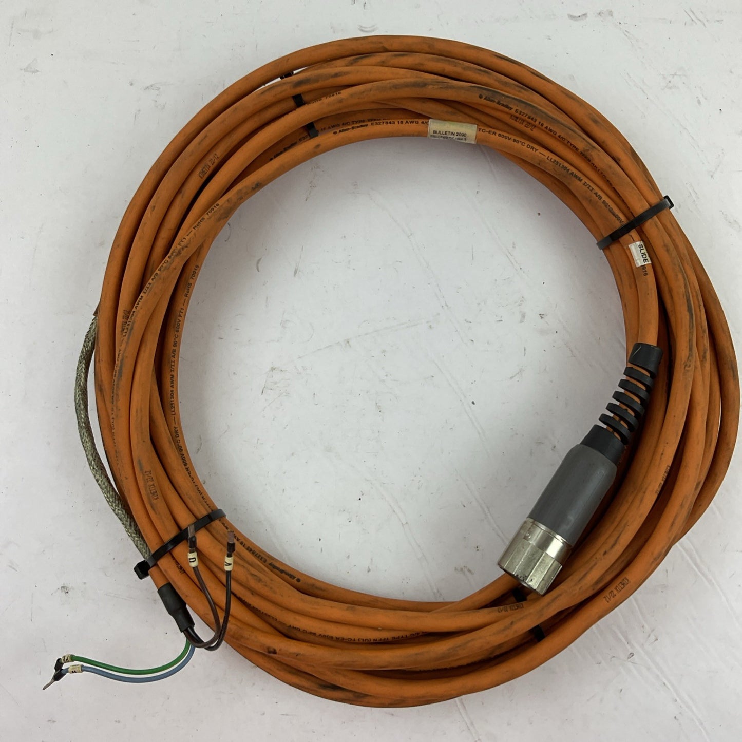 ALLEN BRADLEY 2090-CPWM7DF-16AA15 SERIES A CABLE