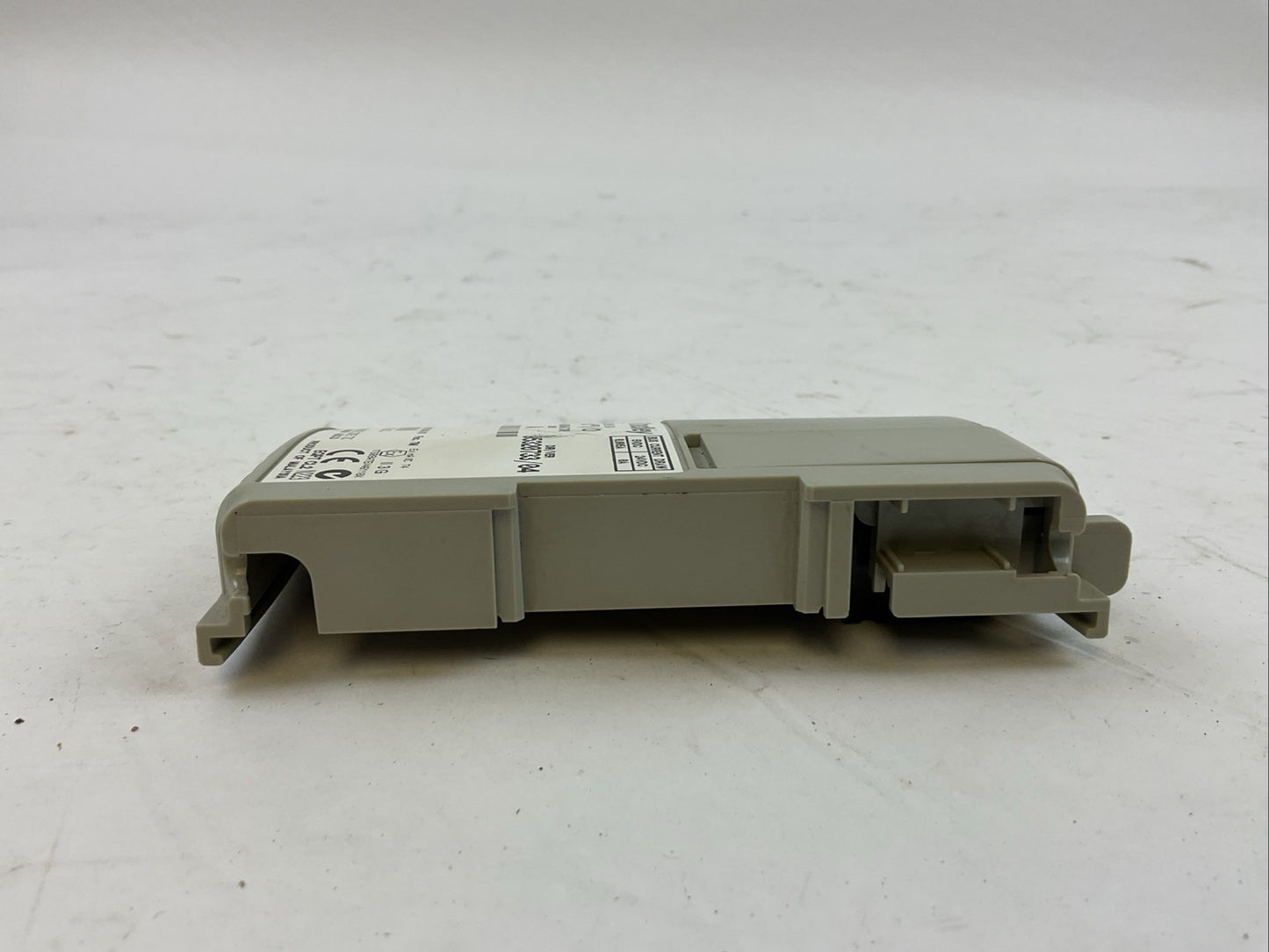 ALLEN BRADLEY 1769-ECR SER A DIR/VER 95320733/04 RIGHT END CAP / TERMINATOR