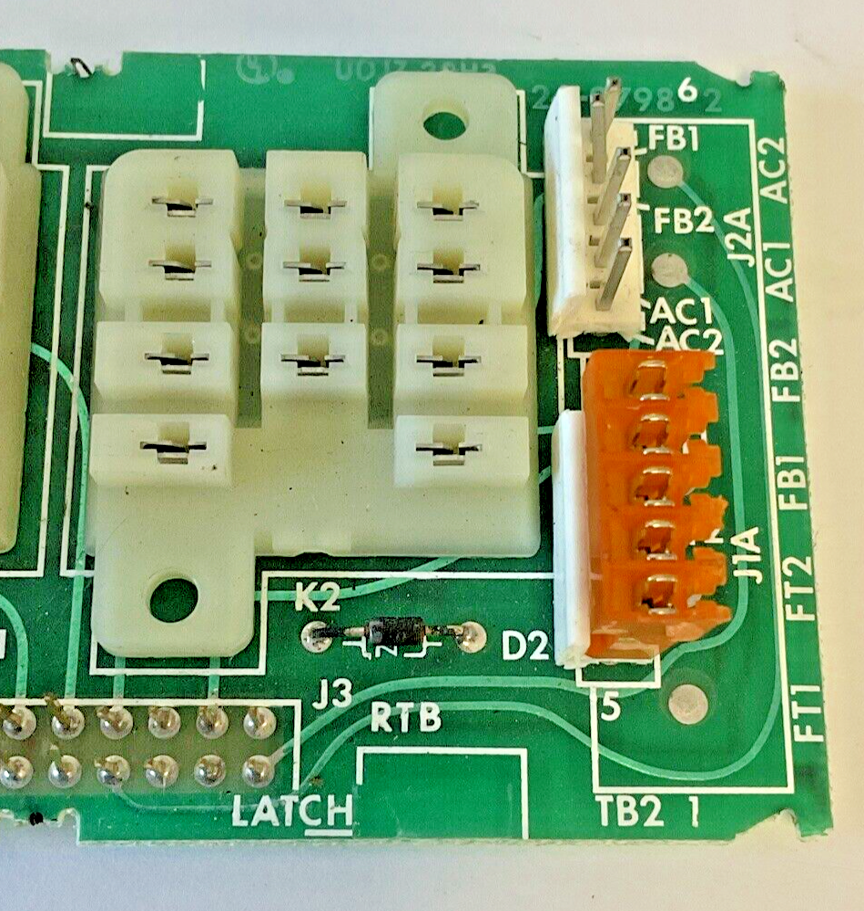 JOHNSON CONTROLS 27-2619-6 /79 REV-D1 RTB-102 M8313 CONTROL BOARD 24-279862
