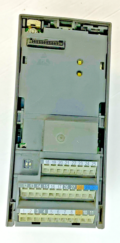 SIEMENS 6SE6440-2UD13-7AA1 FREQUENCY INVERTER MICROMASTER 440 VER. F03/2.11