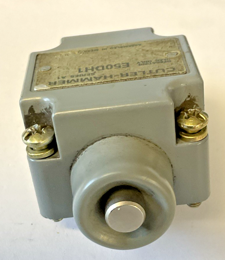 EATON E50DH1 LIMIT SWITCH SIDE PIN PLUNGER SER.A1