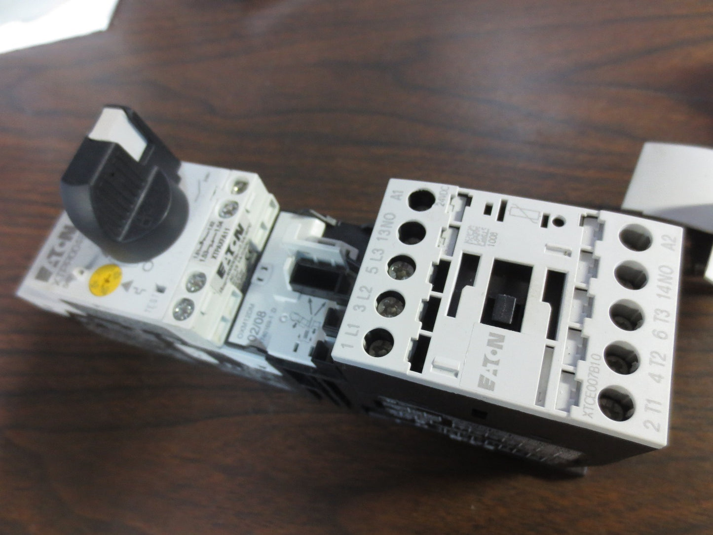 EATON XTPR2P5BC1 STARTER + XTCE007B10 CONTACTOR + OXM12DM + XTPAXFA11 AUX CONTAC