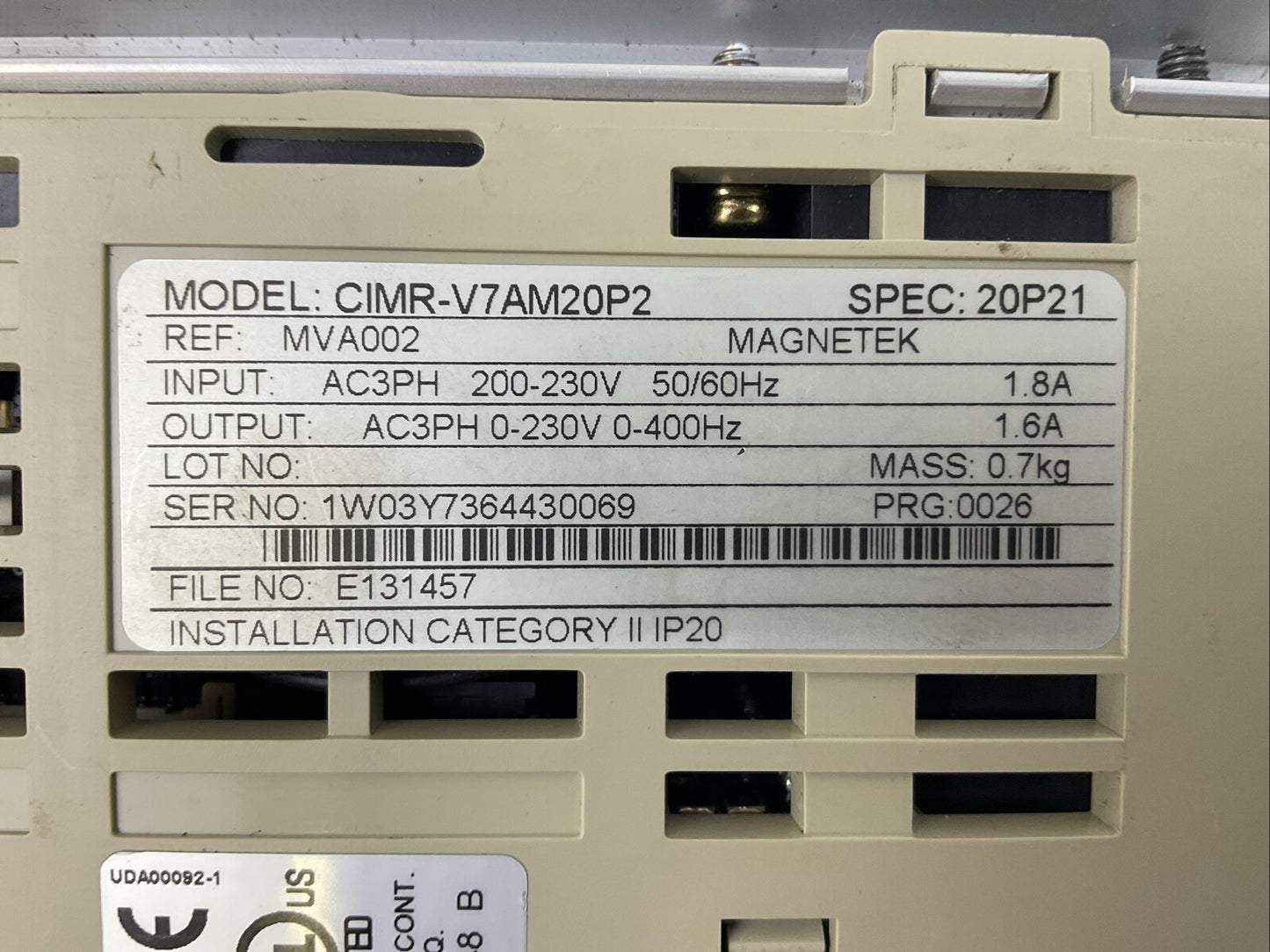 YASKAWA CIMR-V7AM20P2 AC DRIVE OUTPUT 3PH 0-230VAC 0-400HZ 1.6A INPUT 200-230VAC