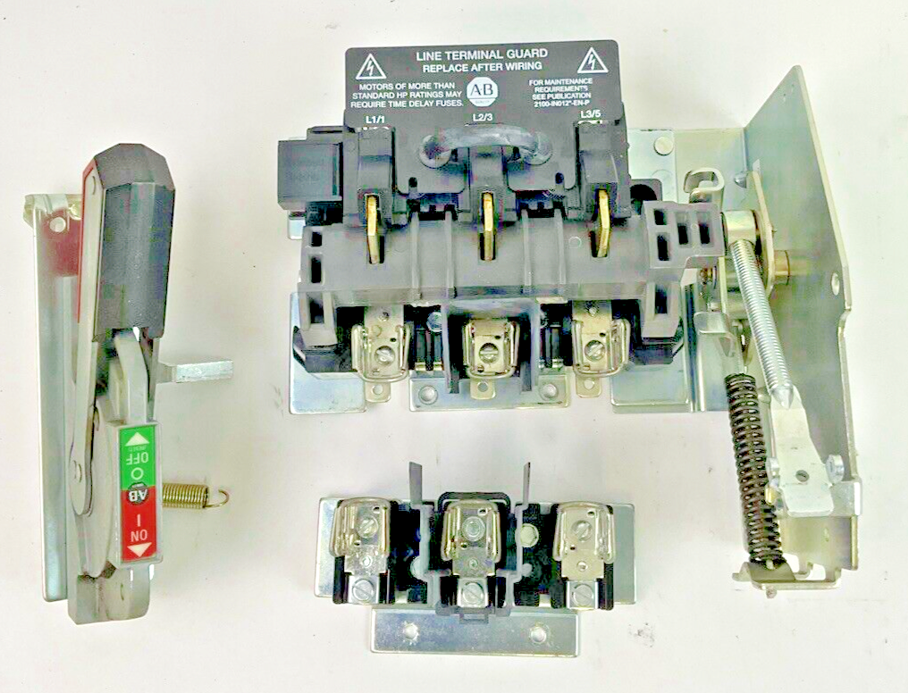 ALLEN BRADLEY 1494V-DS30 FUSIBLE DISCONNECT SWITCH SER.D  W/ 1494V-FS30 SER.D