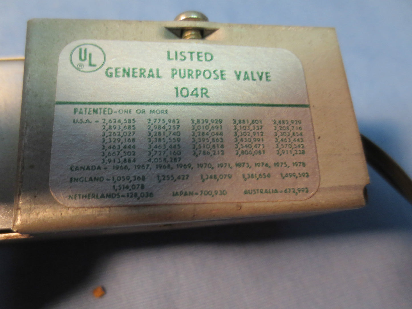 HONEYWELL RP417A1009-1 120VAC SOLENOID VALVE 50PSI, 5.7W