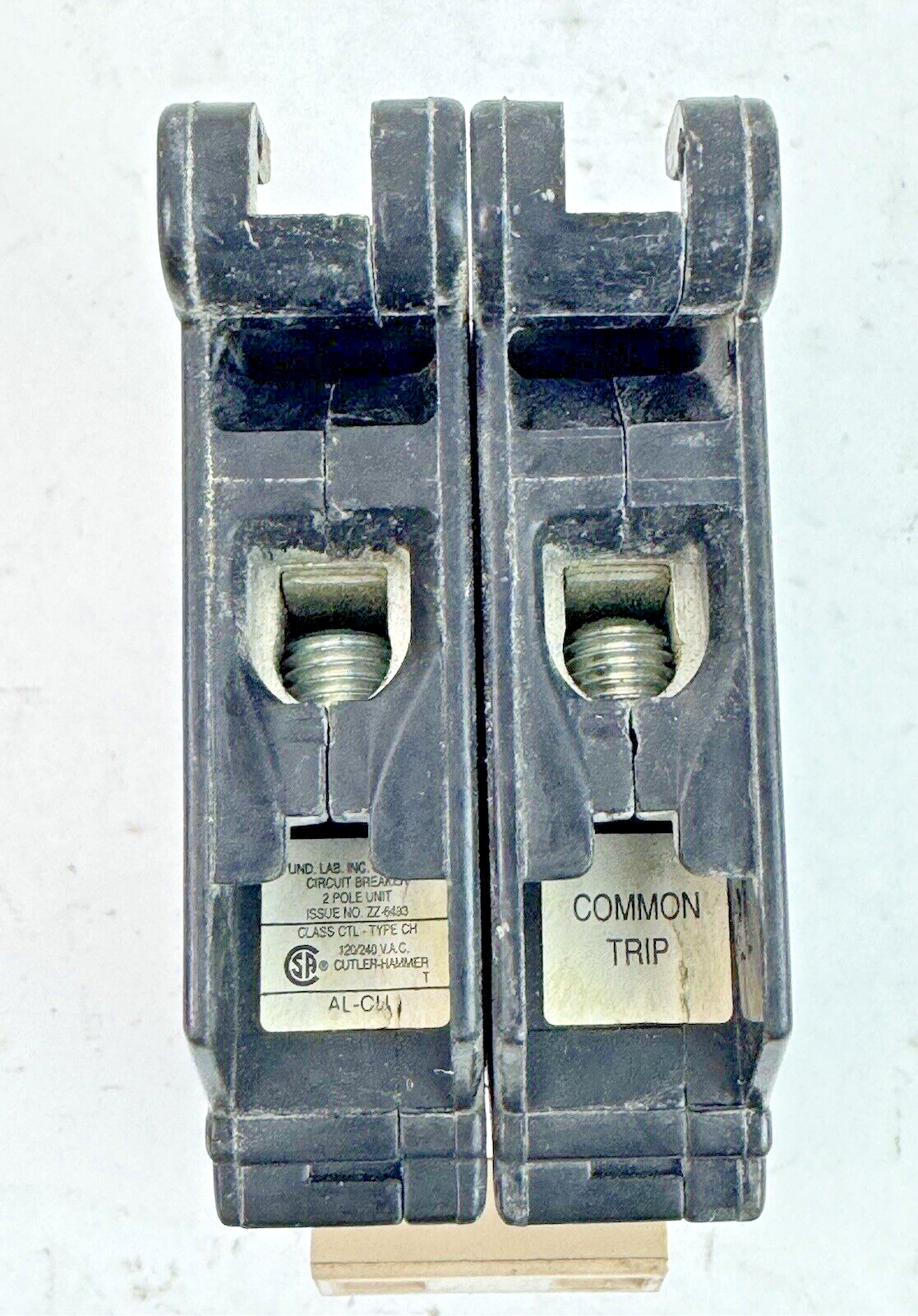 CUTLER-HAMMER - CH240R - COMMON TRIP CIRCUIT BREAKER - 40A, 2 POLE, 120/240 VAC