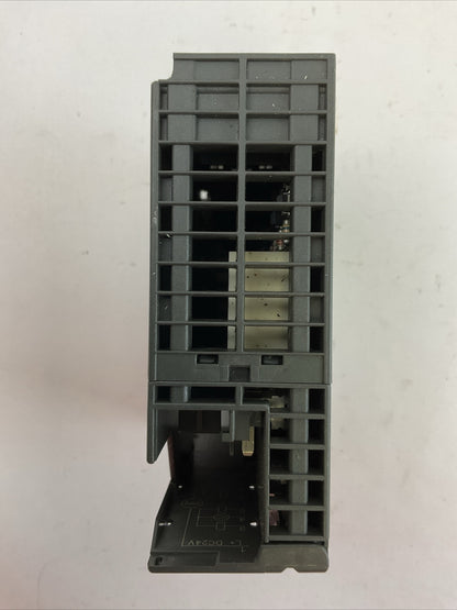 SIEMENS 1P 6ES7 322-1HF01-0AA0A SIMATIC S7 DIGITAL OUTPUT MODULE